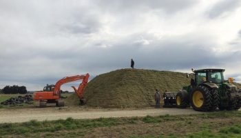walling-contracting-services-gallery-full-pit-silage-4