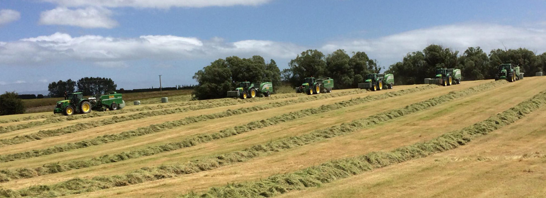 walling-contracting-services-round-baling-slider-2